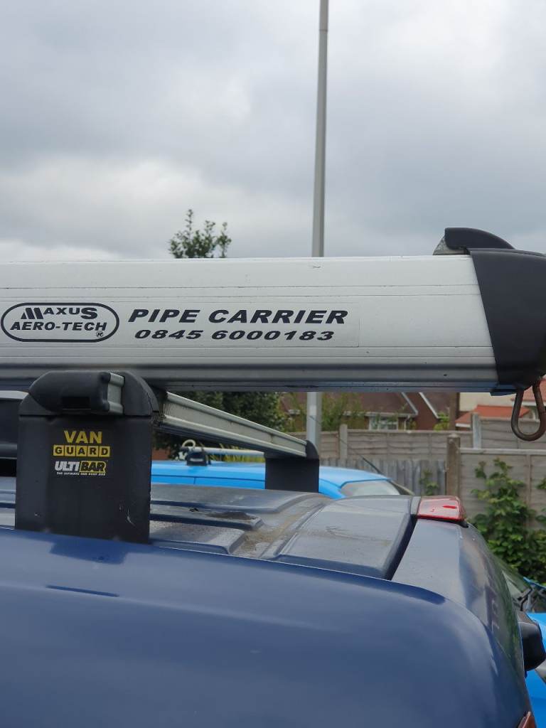 Pipe carrier