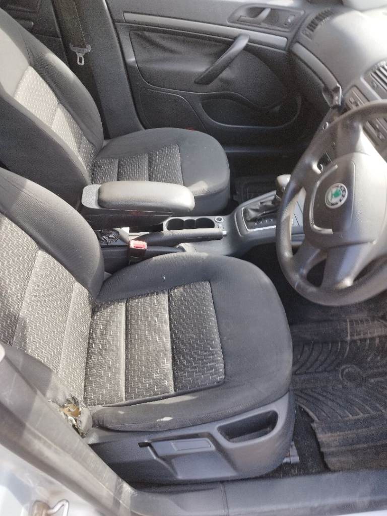Skoda, OCTAVIA, Estate, 2010, Semi-Auto, 1896 (cc), 5 doors
