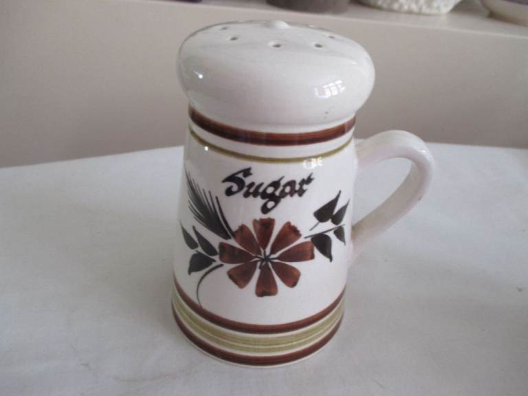 Pottery Retro Toni Raymond Sugar Sifter– White with Brown Floral Design - Good condition  