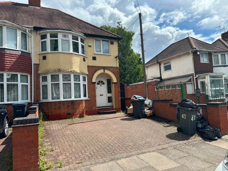 *B.C.H* 3 Bed Semi-Detached Home- Crantock Road, PERRY BARR