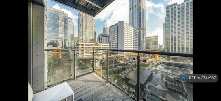 2 bedroom flat in Phoenix Heights East, London, E14 (2 bed) (#2744957)