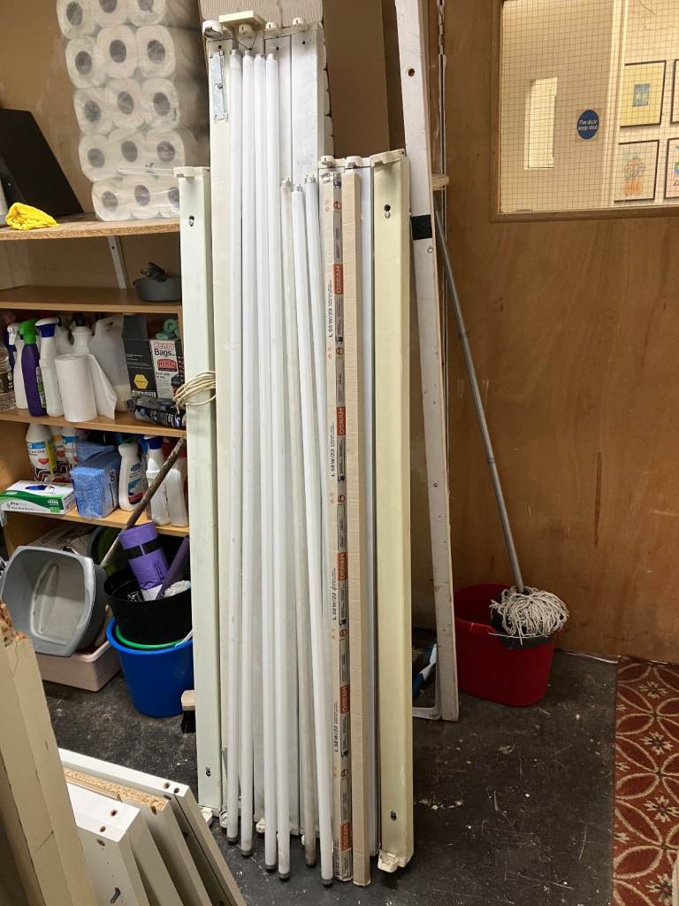 Fluorescent Light Fittings