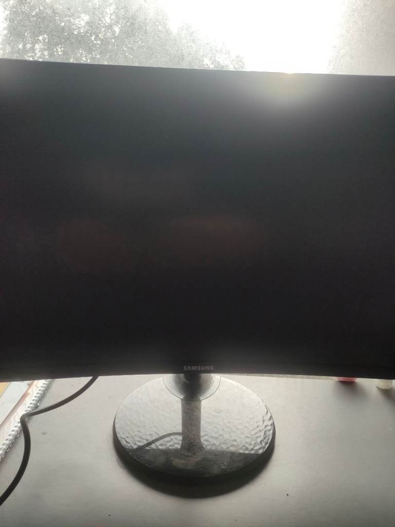Samsung curved monitor 