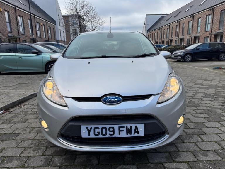 2009 Ford Fiesta 1.4 Titanium 5dr Auto HATCHBACK Petrol Automatic
