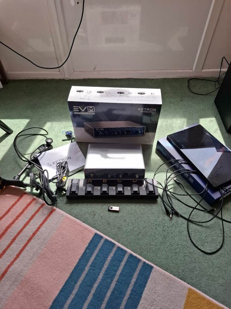 Ketron EVM with accessories 