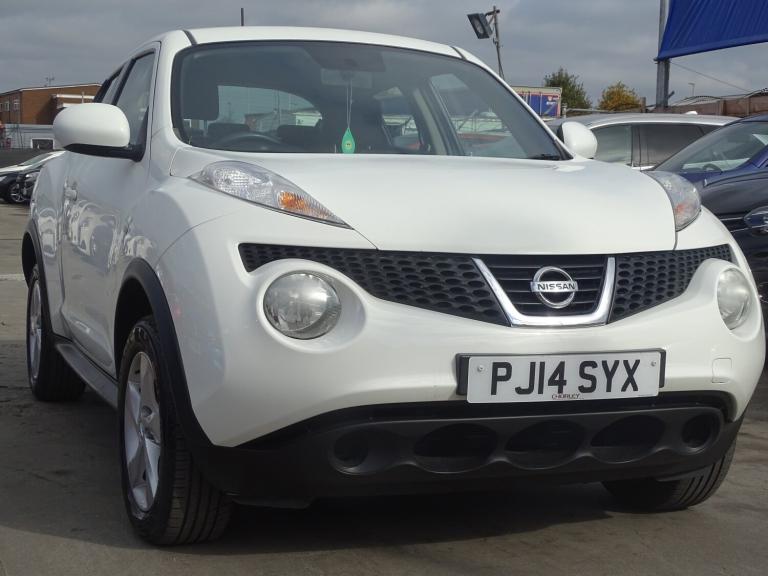 NISSAN JUKE 1.6 Visia White Manual Petrol 2014