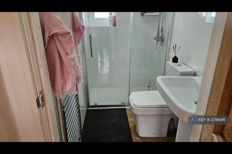 1 bedroom in Cae Gwyn Rd, Cardiff, CF14 (#2718696)