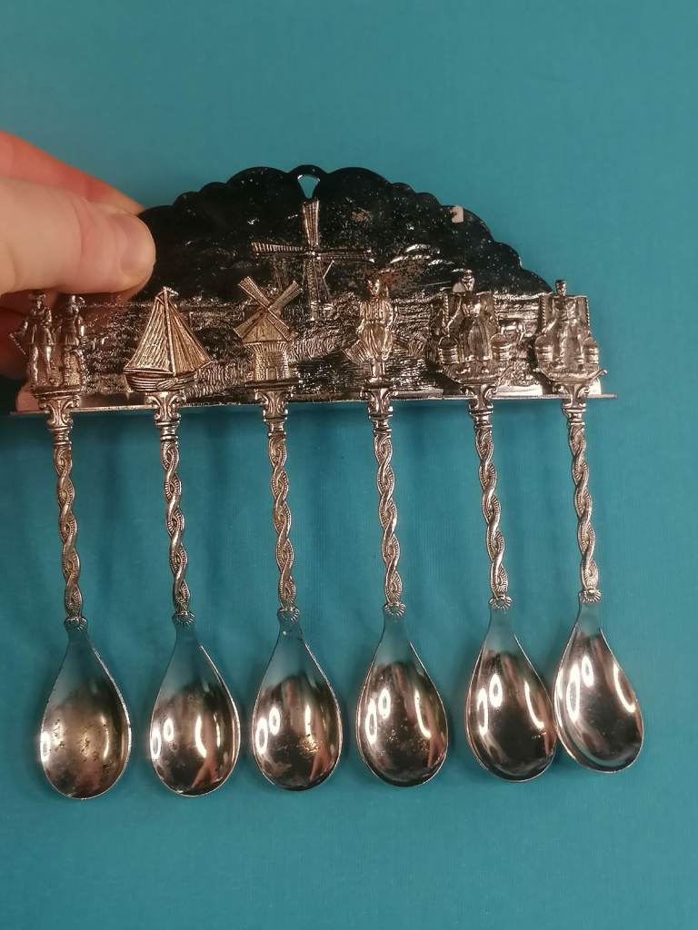 6xVintage, Antique, spoon Collection .wall hanging. As seen.
