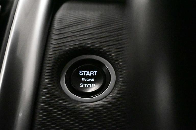 2021 Land Rover Discovery 3.0 Discovery R-Dynamic SE D MHEV Auto 4WD 5dr SUV Diesel Automatic