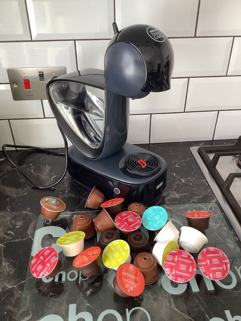 DeLonghi Dolce Gusto Coffee Machine with Pods – like new £15