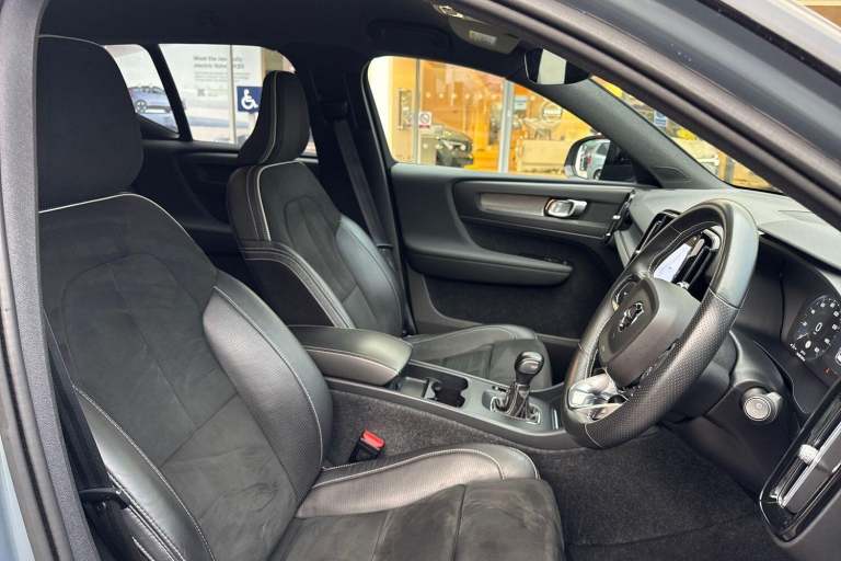 2020 Volvo XC40 1.5 T3 [163] R DESIGN 5dr ESTATE PETROL Manual