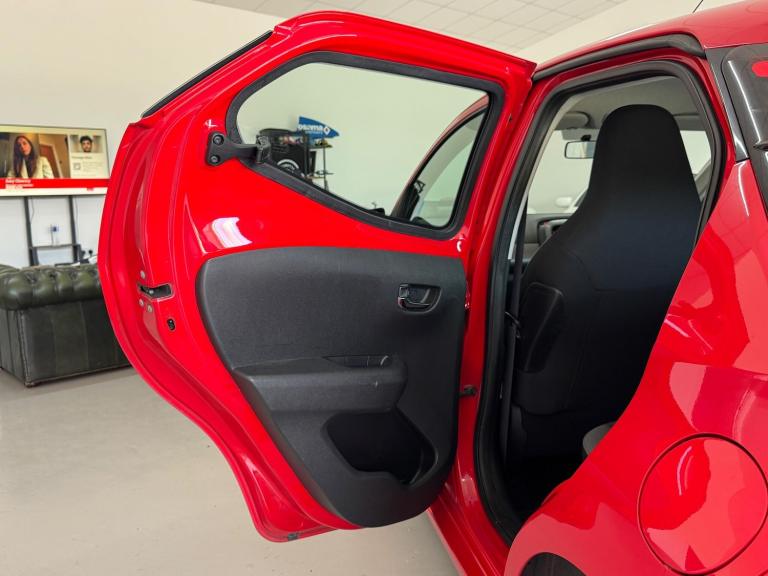 2019 Toyota AYGO 1.0 VVT-i x-play Euro 6 5dr HATCHBACK Petrol Manual