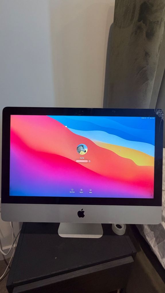 Apple iMac 21.5" (2017) 1TB Storage – Good Condition