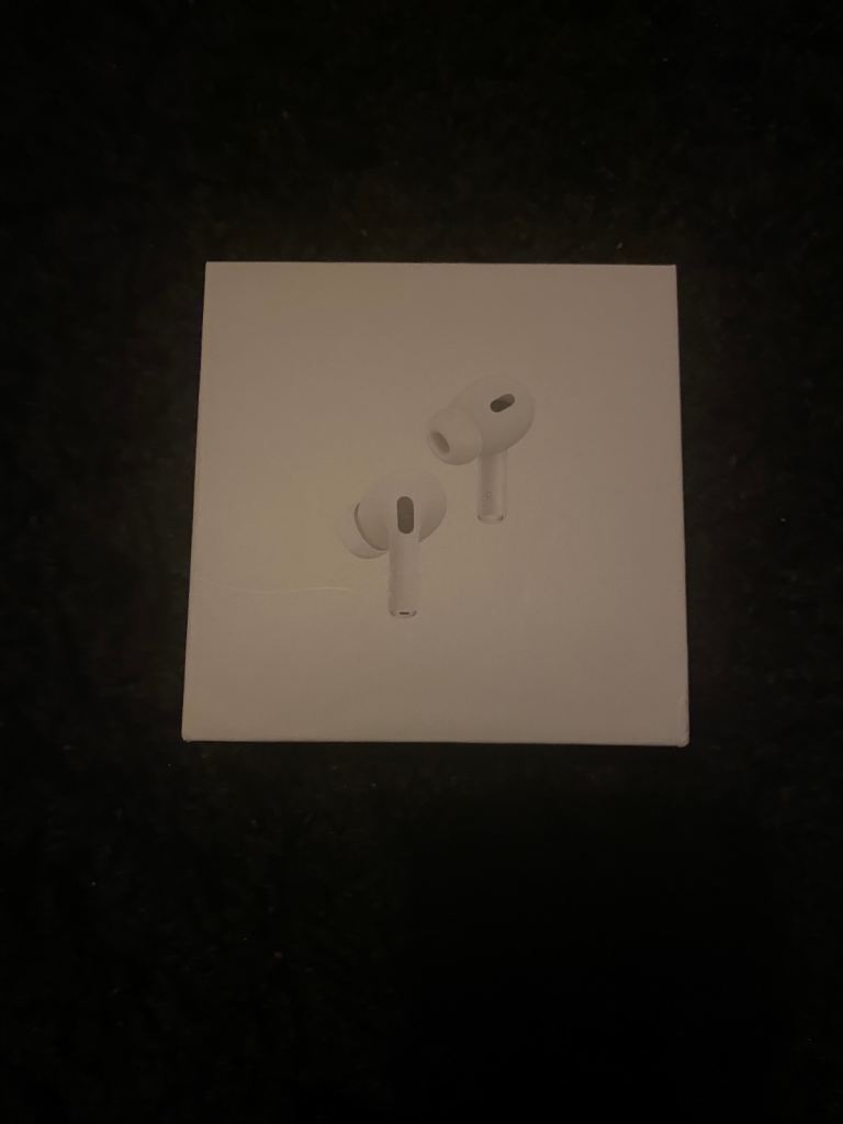 Apple Airpods Pro Gen 2s PERFECT CONDITION NEED GONE
