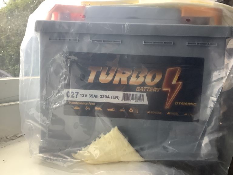 027 car battery 35amp/320a new hasn’t been used £30