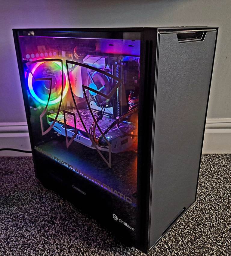 FNATIC RGB Gaming PC Fortnite Warzone 2.0 God of War Star Wars Cyberpunk 2077 PUBG LIKE NEW
