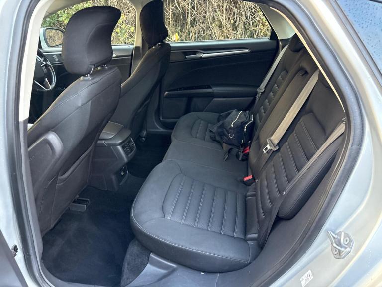 2015 Ford Mondeo 2.0 TDCi ECOnetic Zetec Euro 6 (s/s) 5dr Diesel