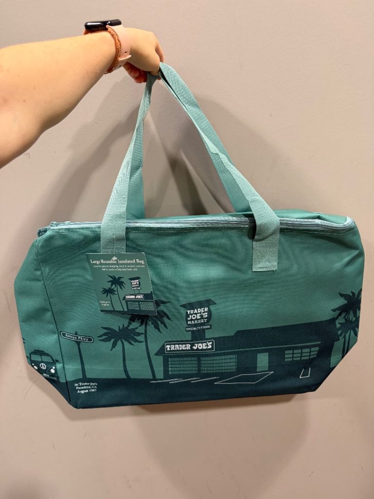 Limited Edition Trader Joe's Insulated Cooler Bag – New With Tags