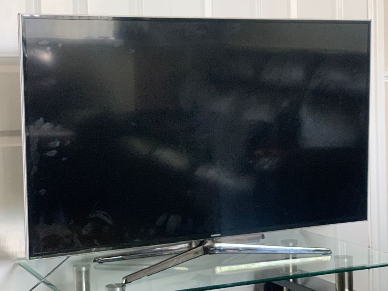 SAMSUNG 48 INCH SMART TV WITH REMOTE & STAND UE48H6400AK SCREEN DAMAGE SPARES OR REPAIRS CAN DELIVER