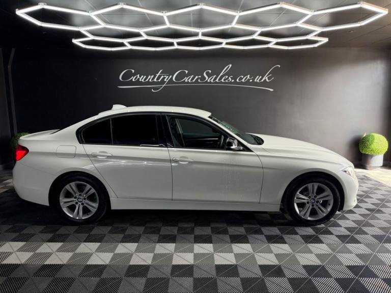 2017 BMW 3 Series 1.5 318i Sport Saloon 4dr Petrol Manual Euro 6 (s/s) (136 ps) Saloon Petrol Manual