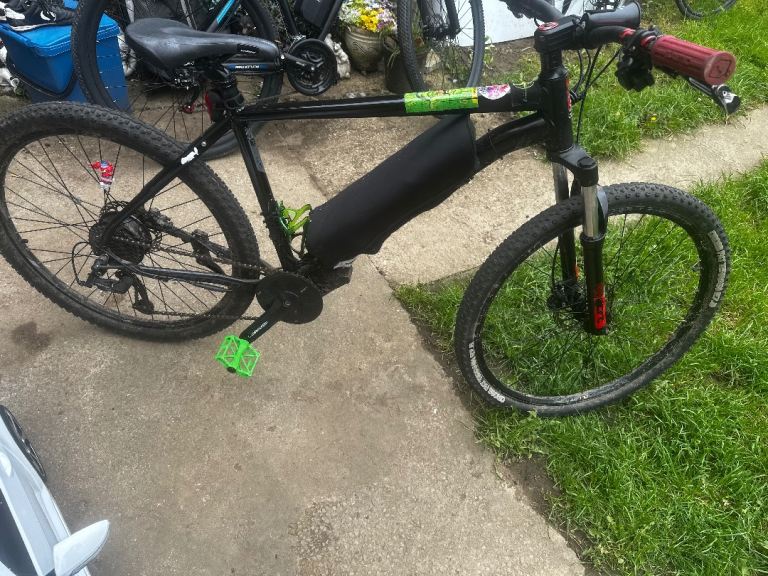 Carrera peddle assist e-bike 
