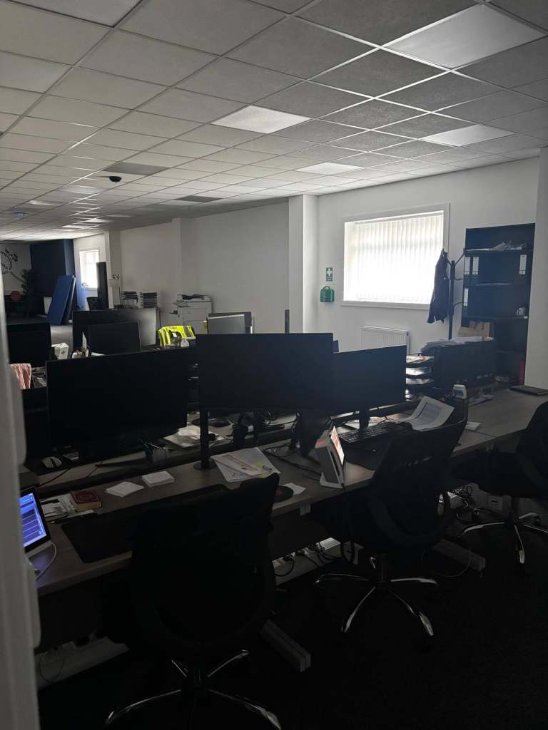 10-Person Office Space