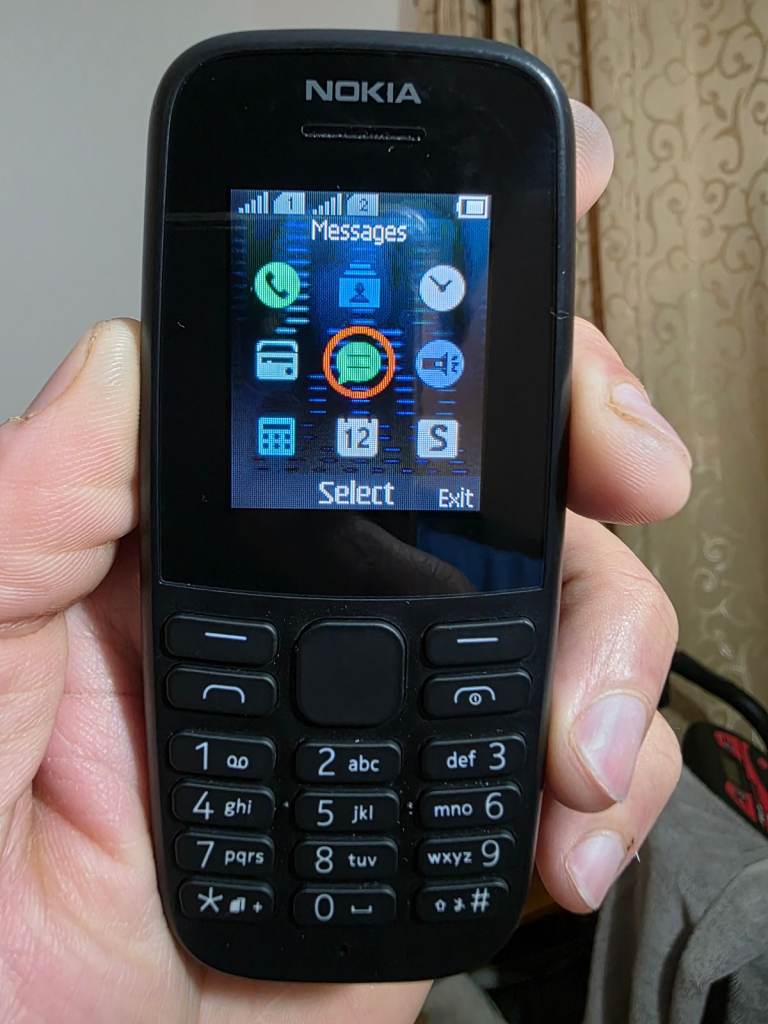 Nokia 105 4G – Brand New Black Mobile Phone with 4GB Storage