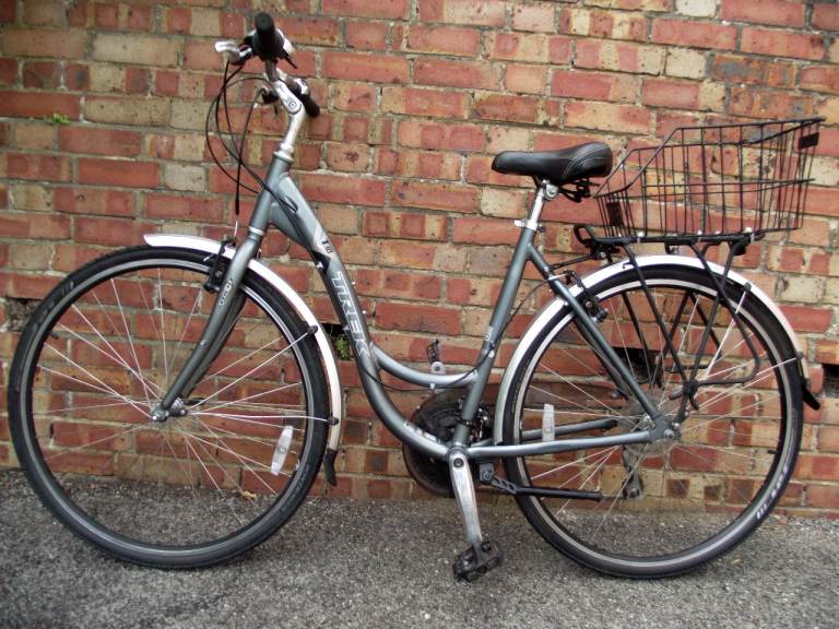 Trek Navigator T30 city bike FOR SALE