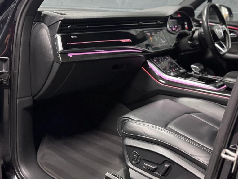 AUDI Q7 3.0 TFSI V6 55 Black Edition 2021