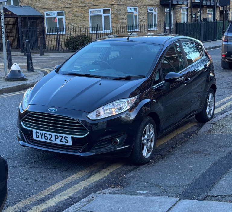 Ford, FIESTA, Hatchback, 2012, Manual, 1241 (cc), 5 doors