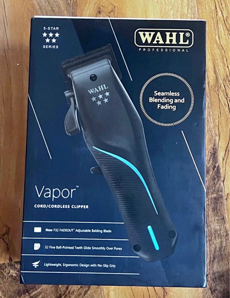 Wahl Vapor clipper Brand New with all guards and charger