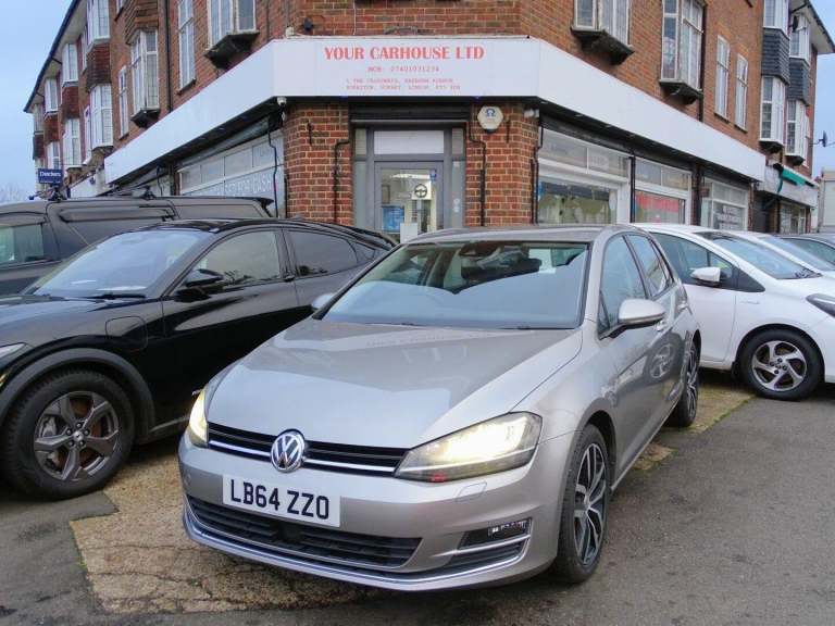 image for  Volkswagen Golf 1.4 TSI BlueMotion Tech Match Hatchback 5dr Petrol DSG Euro 5 (s/s) (122 ps Petr...