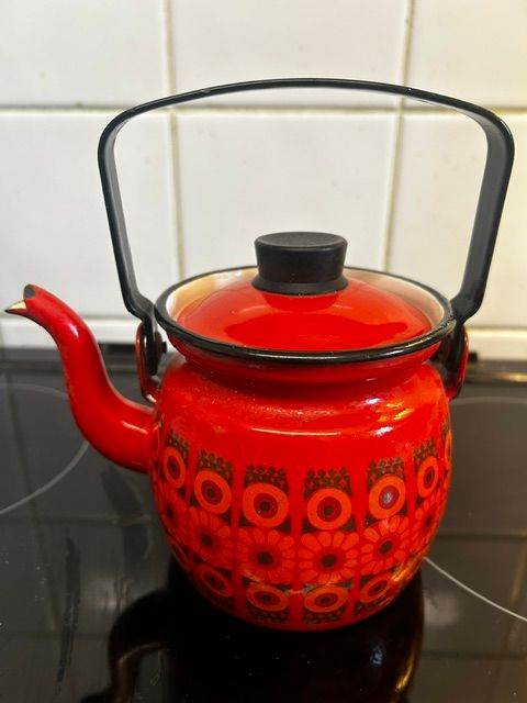 Kaj Franck Finnish design Enamel Teapot