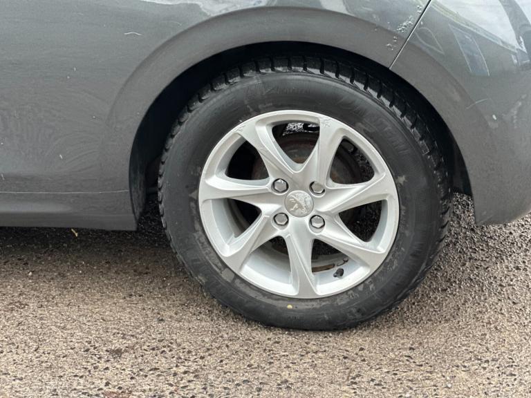 2014 Peugeot 208 1.4 e-HDi Active 3dr EGC HATCHBACK Diesel Automatic