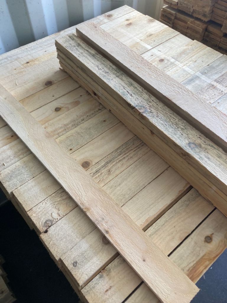 DIY Pallet Wood Cladding