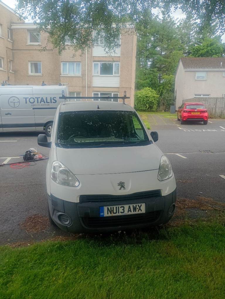 Peugeot, PARTNER, Panel Van, 2013, Manual, 1560 (cc) window cleaning van water fed pole
