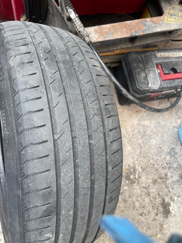215/55/17/3 tyres 205/55/17 /1 tyre only 
