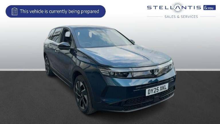 2025 Vauxhall Grandland 1.2 Hybrid [136] Ultimate 5dr e-DCT6 [Pan Roof] HATCHBACK PETROL Automatic