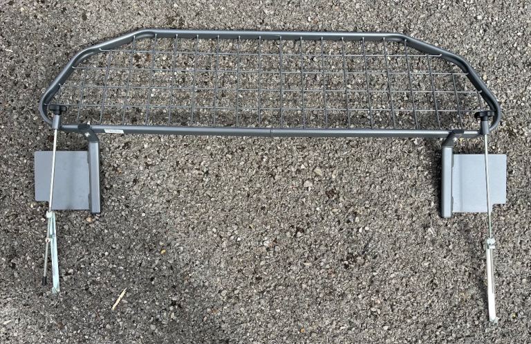 Dog Guard for Mk 7 VW Golf 