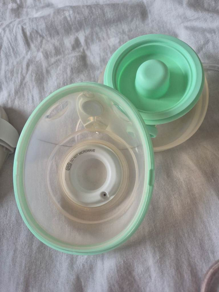 Elvie Stride 1, Single Breast Pump, Electric Breastfeeding Pump, Hands-Free & Portable 