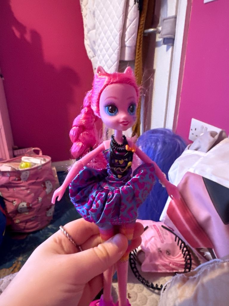 My Little Pony girls dolls set for £15 in very great condition to! n is used 