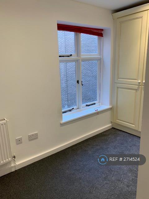 1 bedroom flat in Castle Street, Hinckley, LE10 (1 bed) (#2714524)