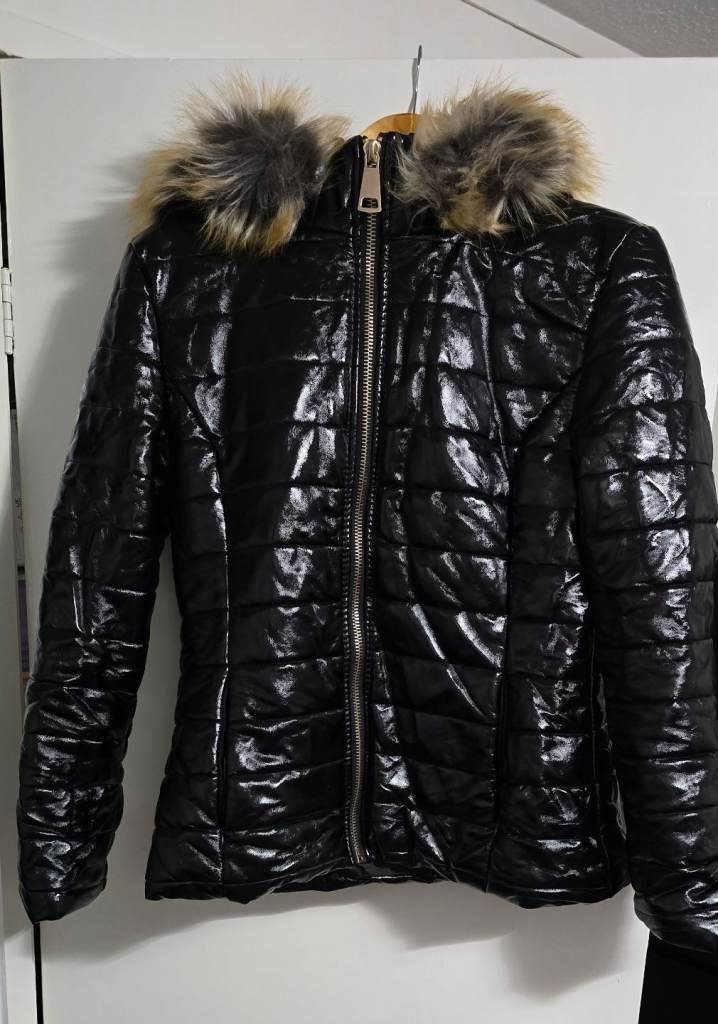 Woman Puffer Wet look Black Shiny Padded Jacket Size XL