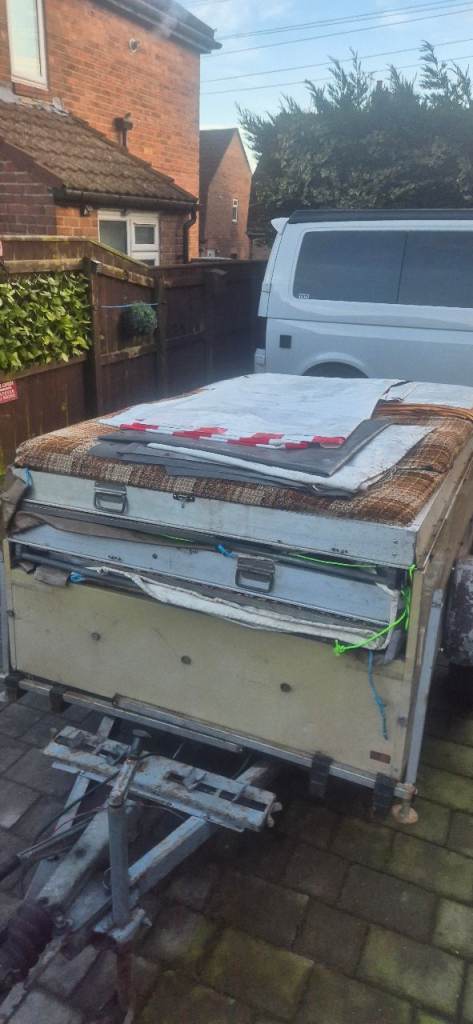 dandy trailer tent  £100 no offers