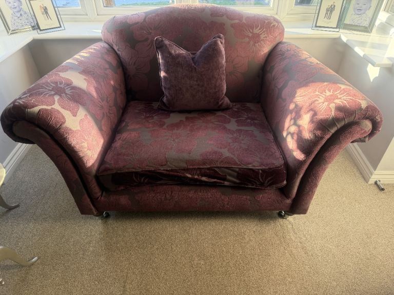 Cuddle chair and sofa 