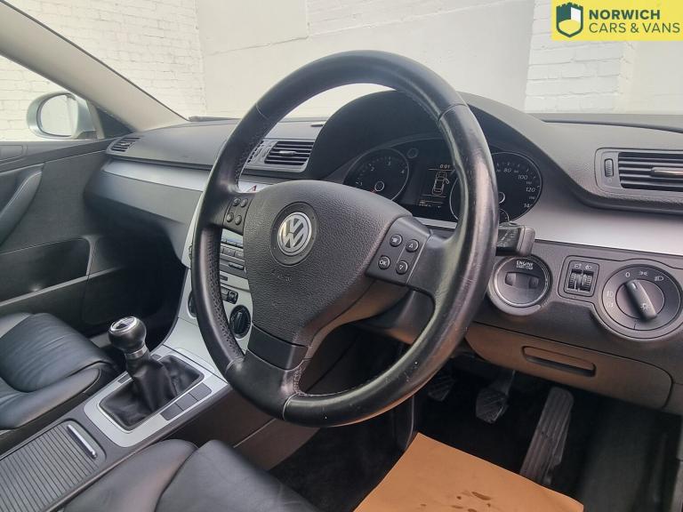 VOLKSWAGEN PASSAT 2.0 TDI Highline Plus 2009