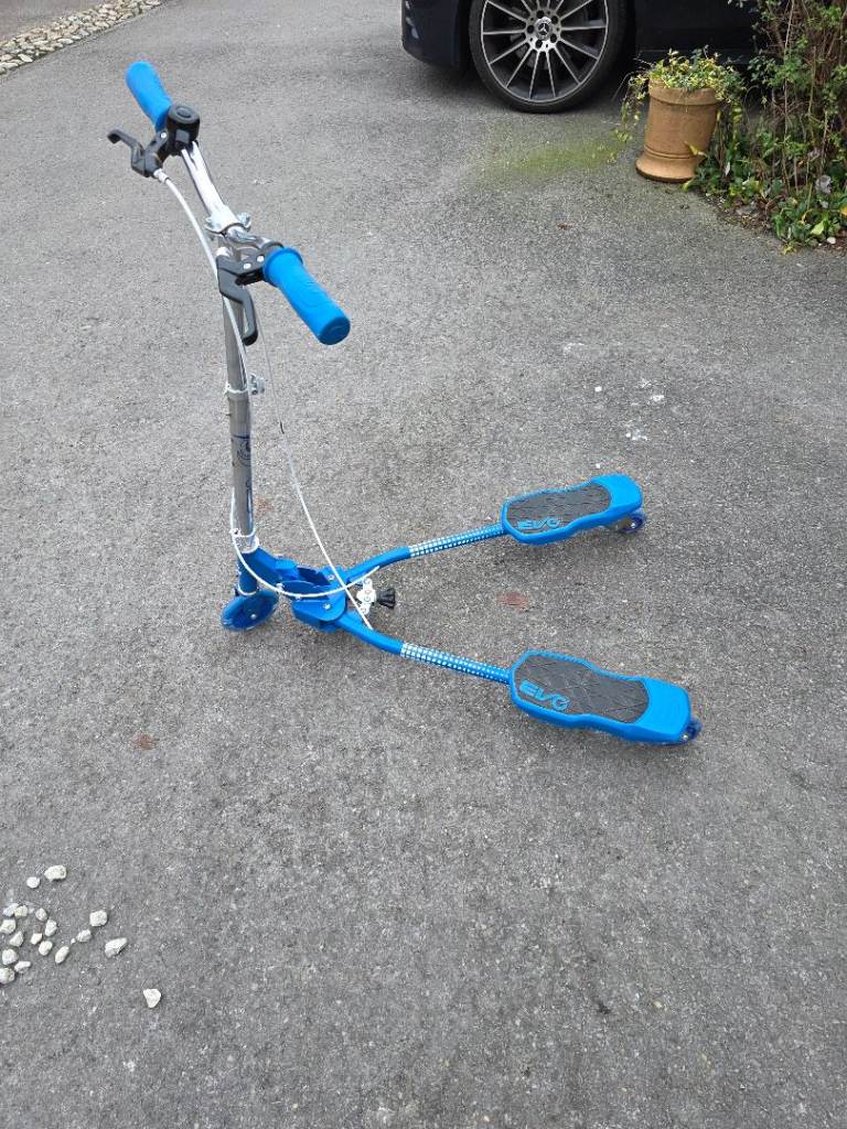 Scooter 3 wheel.