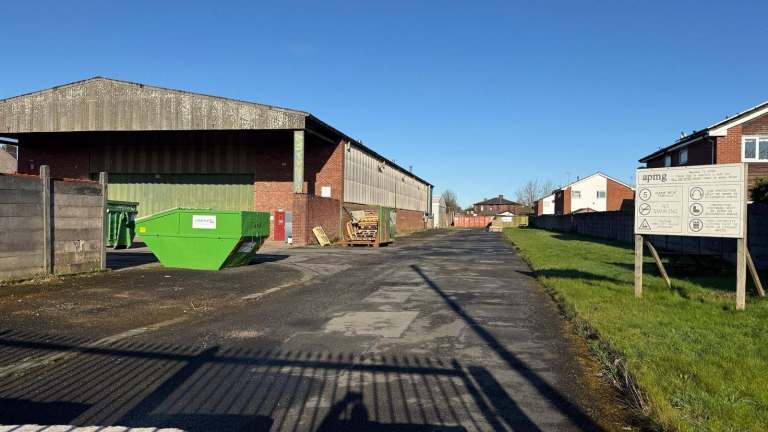 Units To Let in Little Hulton / Walkden – Mount Skip Lane, Little Hulton, M38 