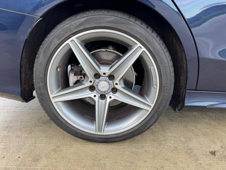 2017 Mercedes-Benz C Class C200d AMG Line Premium Plus 4dr Auto SALOON DIESEL Automatic