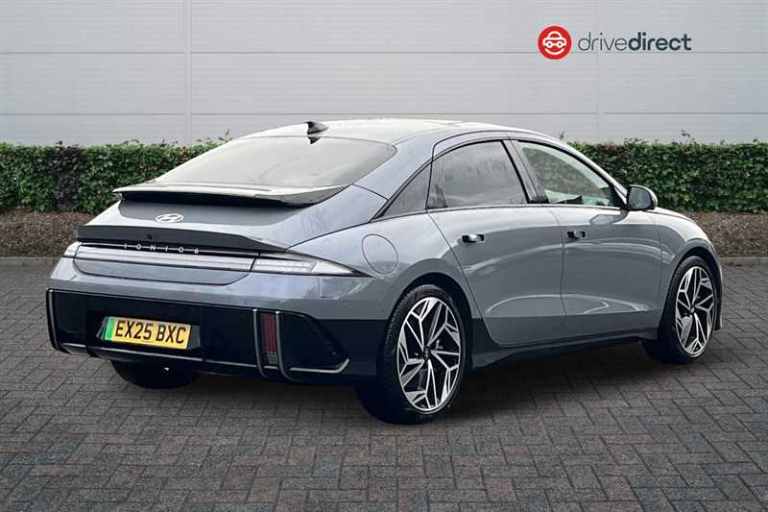 2025 Hyundai IONIQ 6 77.4kWh Ultimate Saloon 4dr Electric Auto (228 ps) Saloon Electric Automatic